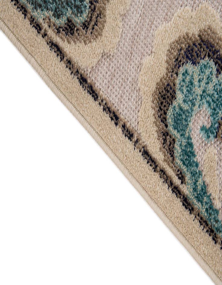 Detail image of 5' x 7' 8 Easy-Clean Traditional Indoor / Outdoor Rug