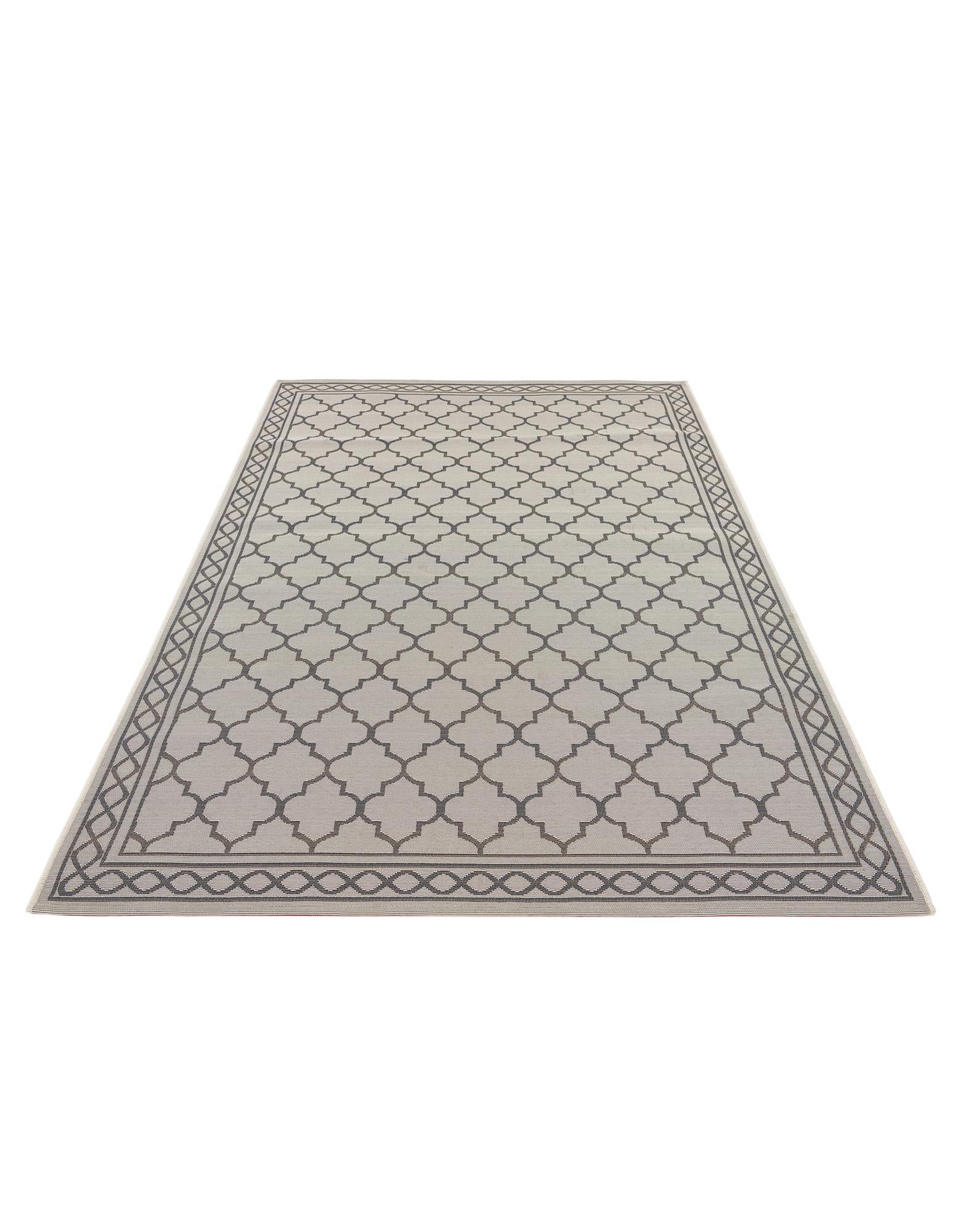 5' 3 x 7' 7 Easy-Clean Trellis Indoor / Outdoor Rug