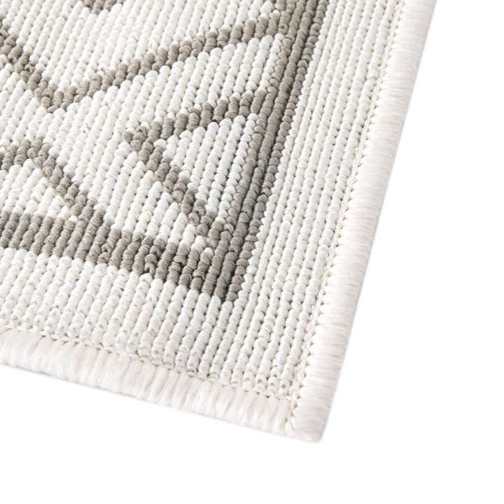 4' x 6' Easy-Clean Trellis Indoor / Outdoor Rug