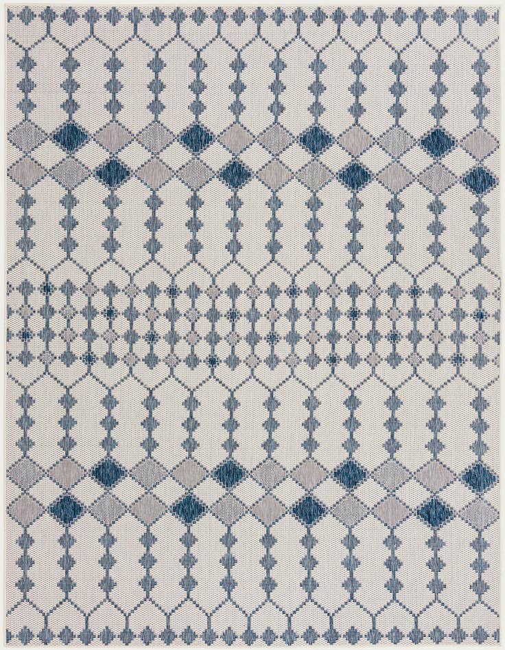 Detail image of 7' 10 x 11' Easy-Clean Trellis Indoor / Outdoor Rug