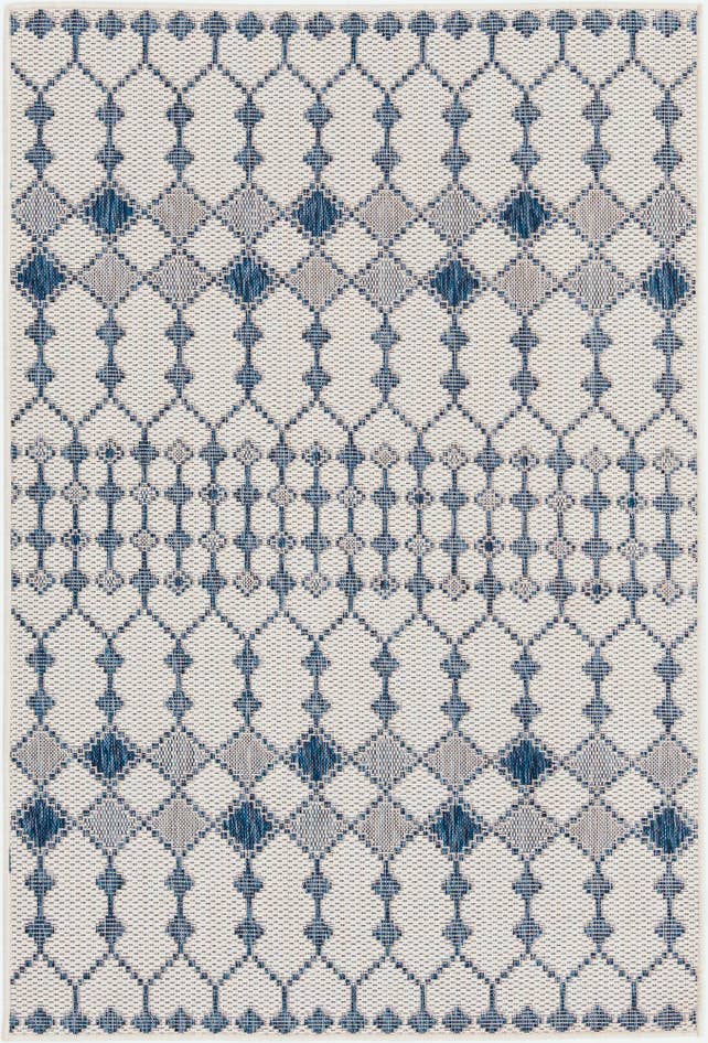 Detail image of 4' x 6' Easy-Clean Trellis Indoor / Outdoor Rug