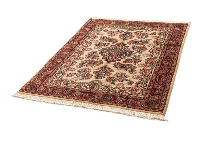 4' 5 x 6' Hand Knotted Sarough Wool Rug
