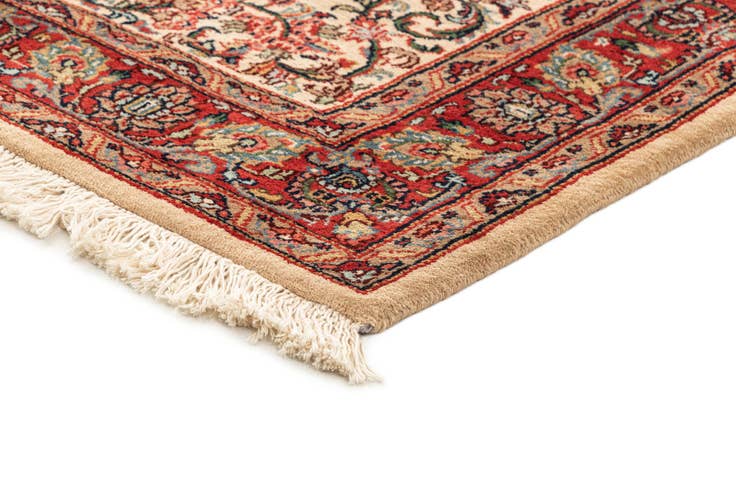 Detail image of 4' 5 x 6' Hand Knotted Sarough Wool Rug