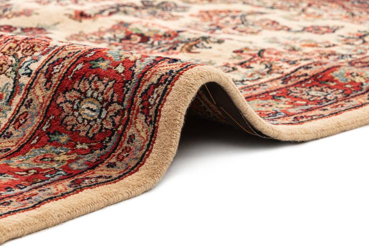 Detail image of 4' 5 x 6' Hand Knotted Sarough Wool Rug