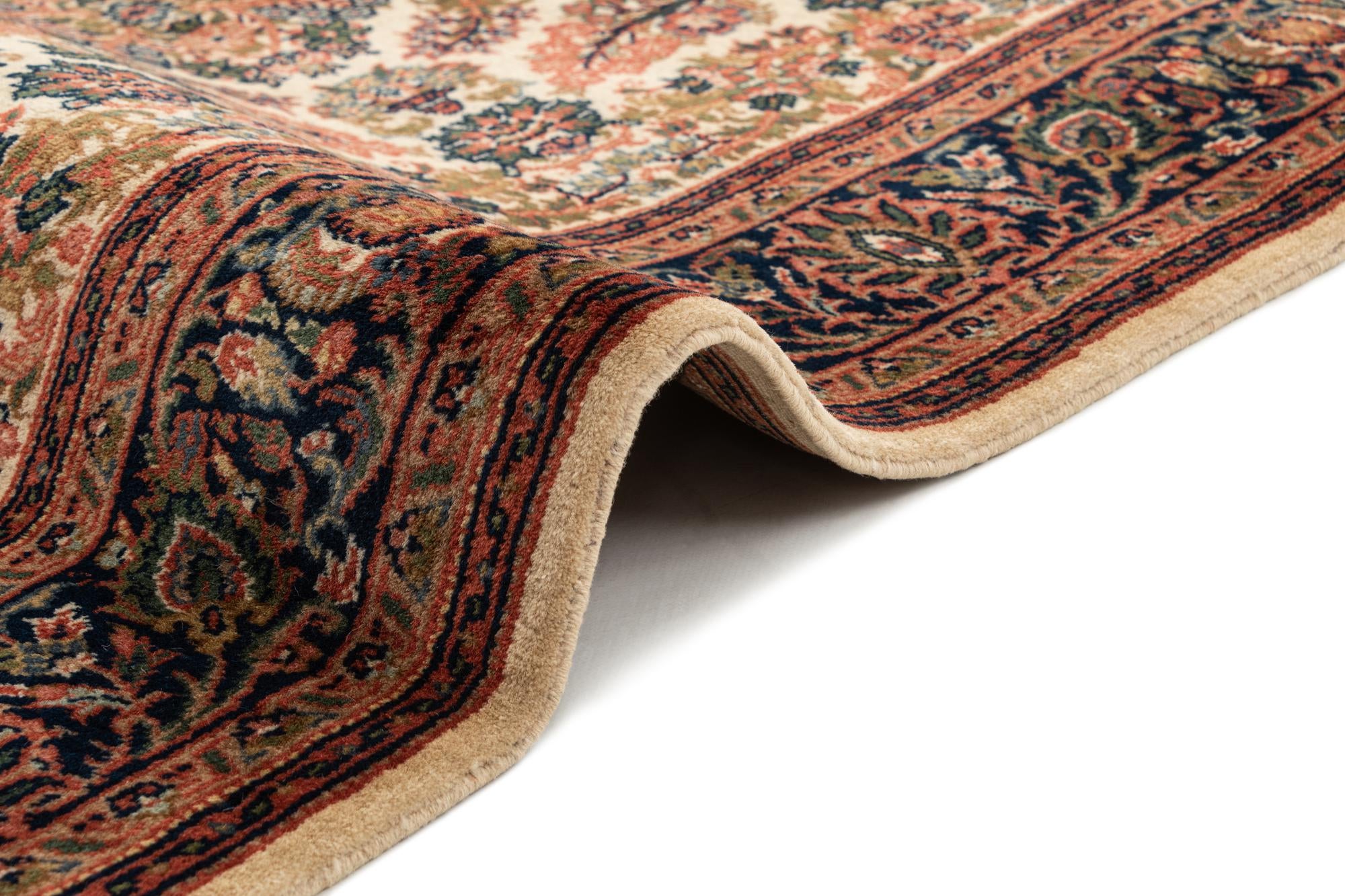 4' x 6' Hand Knotted Sarough Wool Rug