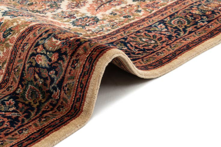 Detail image of 4' x 6' Hand Knotted Sarough Wool Rug