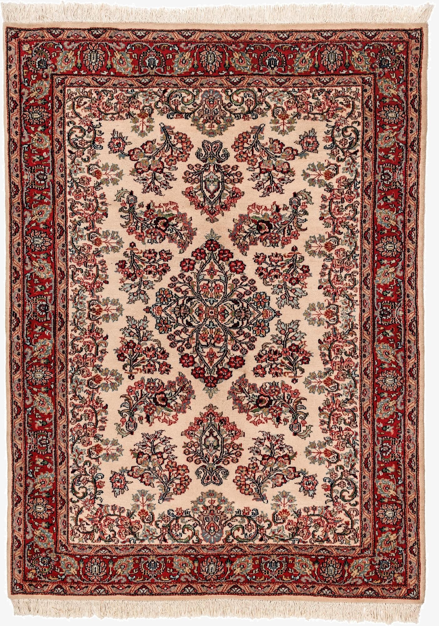 135cm x 183cm  Hand Knotted Sarough Wool Rug