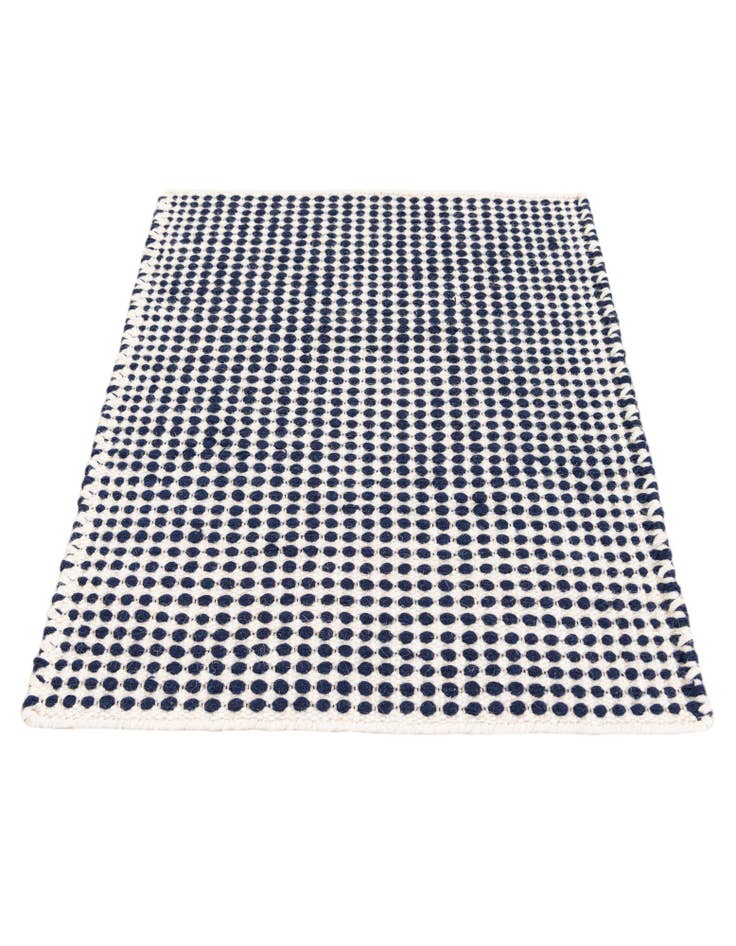 Detail image of 2' 1 x 3'  Hand Woven Seaside Pearl Jute Rug