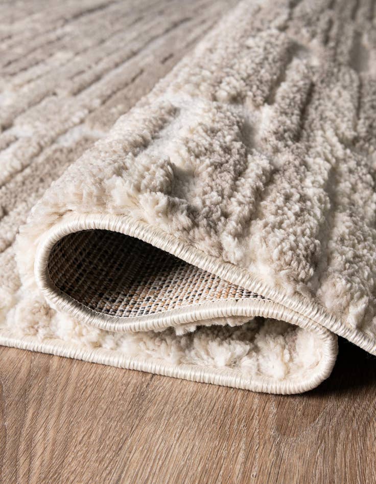 Detail image of 5' x 8' Sepia Rug