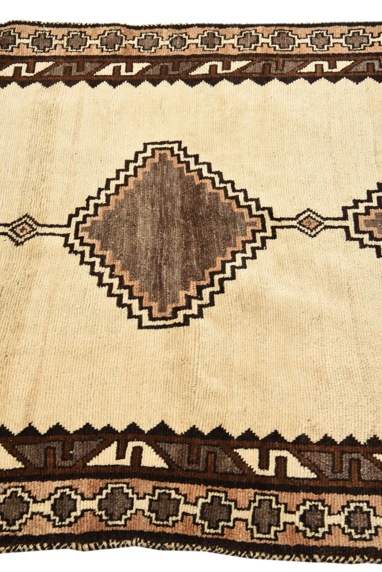 3' 9 x 7' Hand Knotted Shiraz-Gabbeh Persian Wool Rug