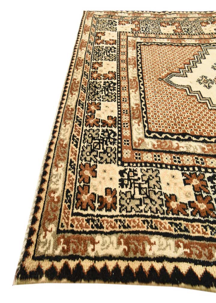 4' 10 x 8' Hand Knotted Shiraz Persian Wool Rug