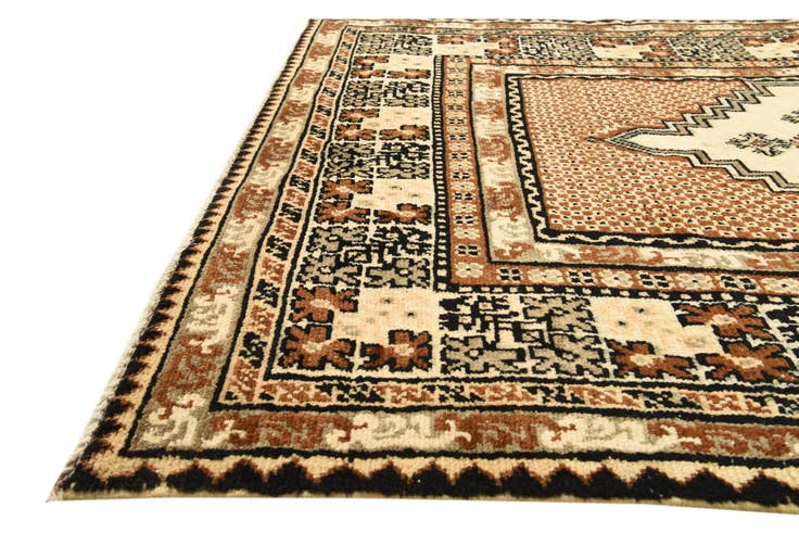 Detail image of 4' 10 x 8' Hand Knotted Shiraz Persian Wool Rug