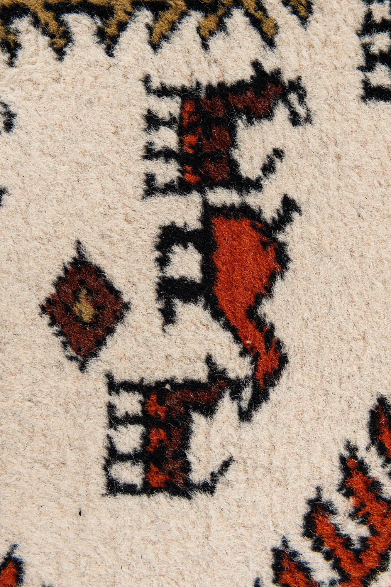 6' 8 x 10' Hand Knotted Shiraz Wool Rug