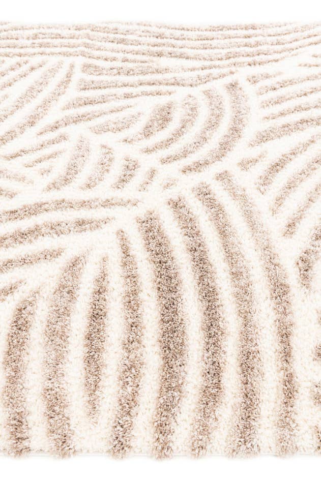 Detail image of 5' 2 x 7' 7 Soft Touch Shag Rug