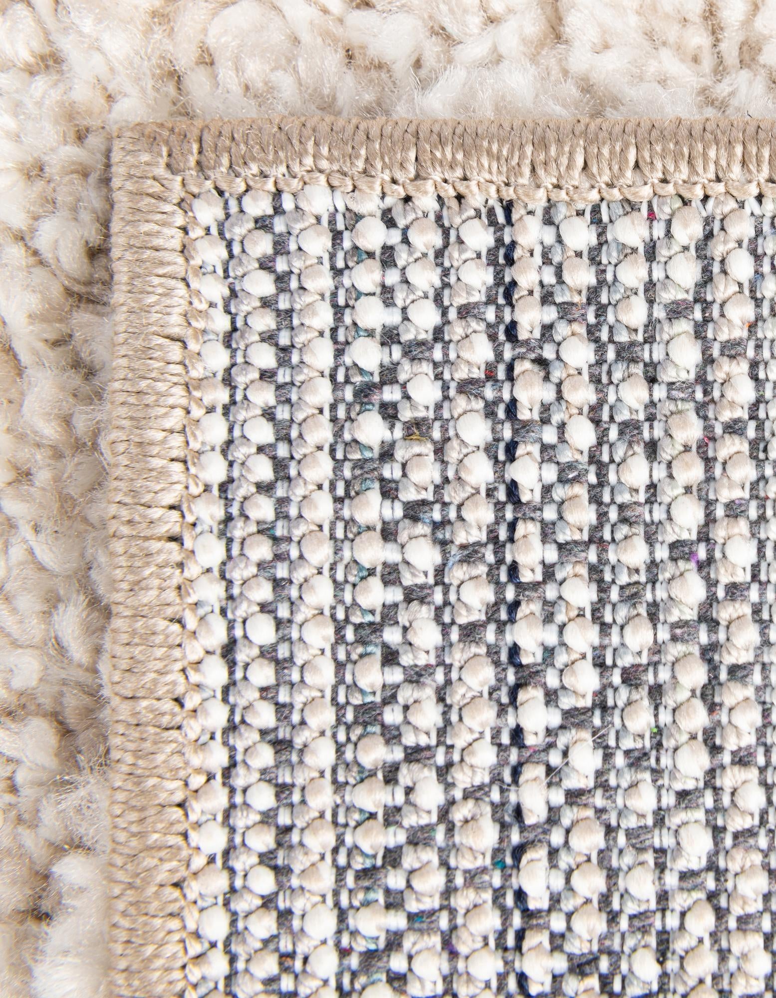 2' 2 x 3' Solid Frieze Rug