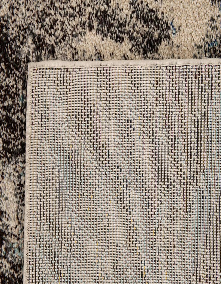 Detail image of 4' 10 x 8' Spectrum Rug