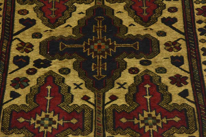 2' 8 x 4' 3 Hand Knotted Sumak Wool Rug