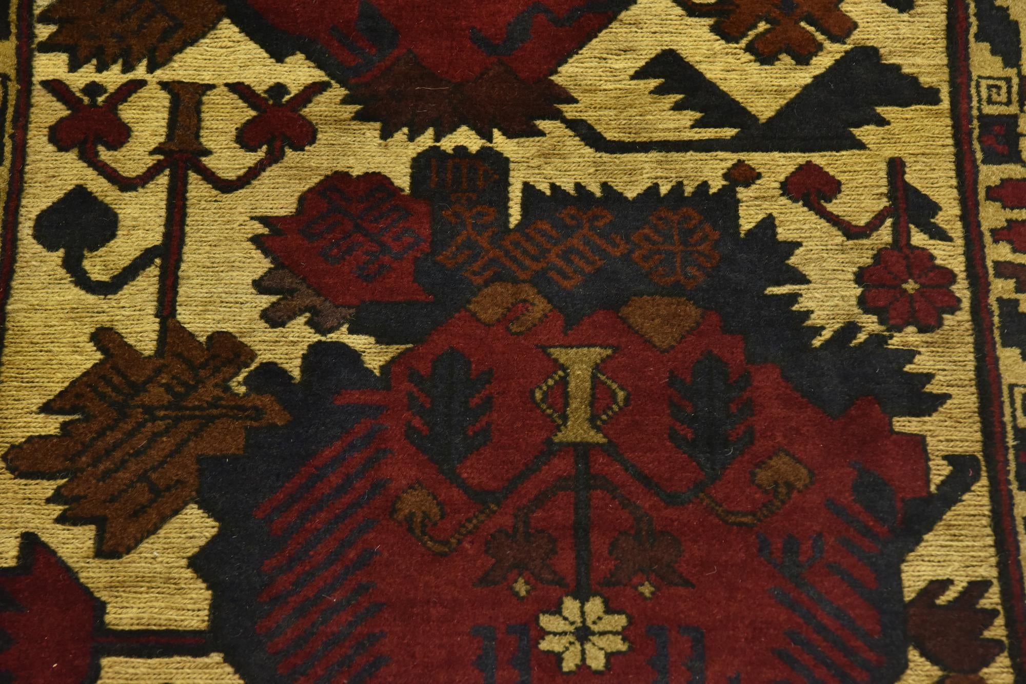 2' 10 x 4' 6 Hand Knotted Sumak Wool Rug