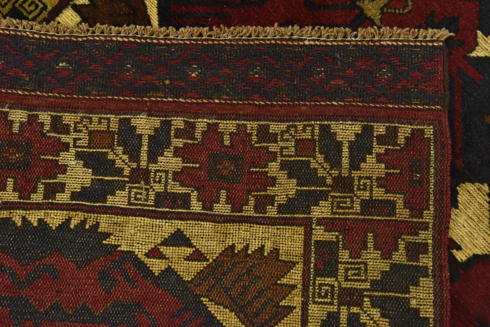 2' 10 x 4' 6 Hand Knotted Sumak Wool Rug