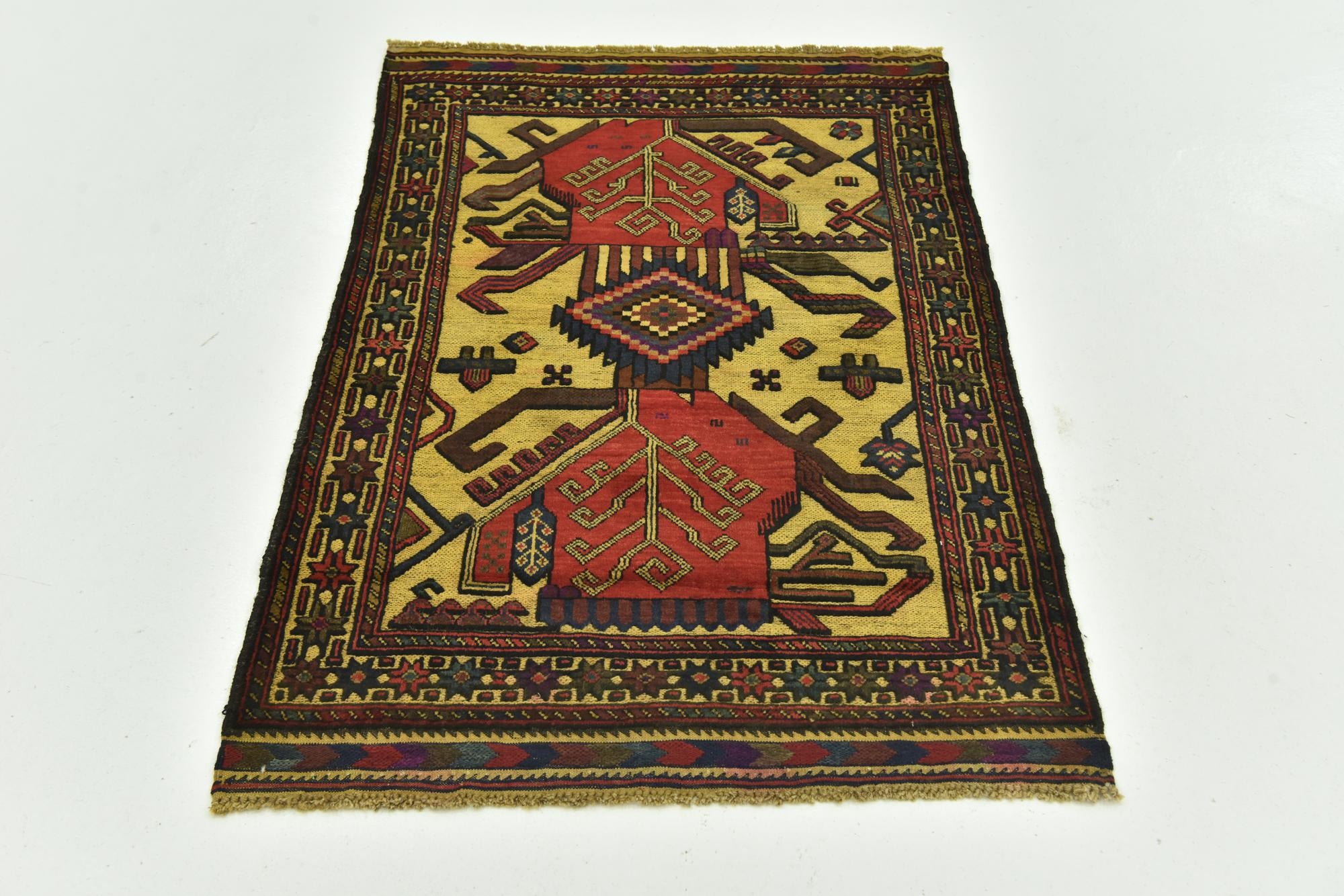 2' 10 x 4' 6 Hand Knotted Sumak Wool Rug