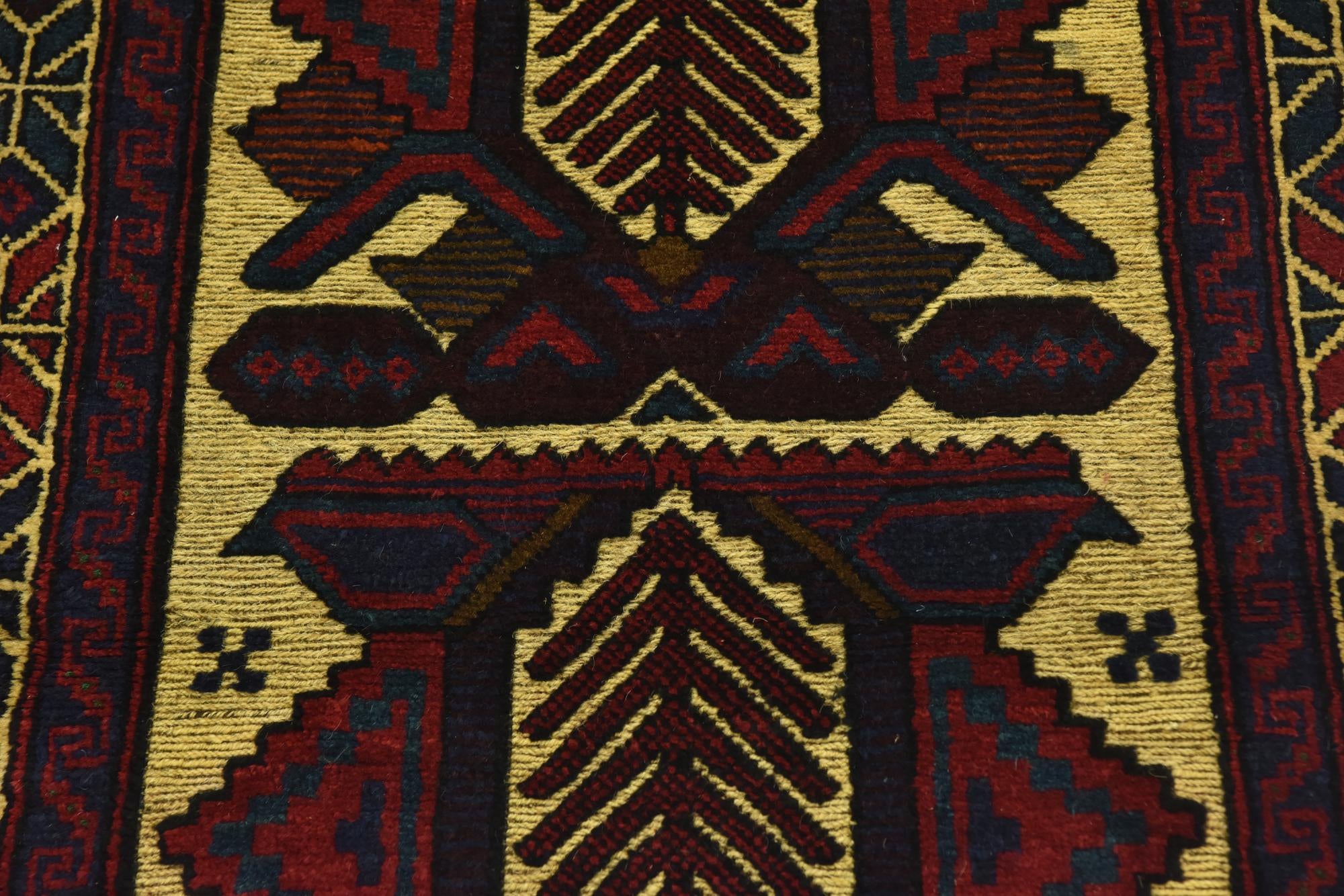 2' 7 x 4' 5 Hand Knotted Sumak Wool Rug