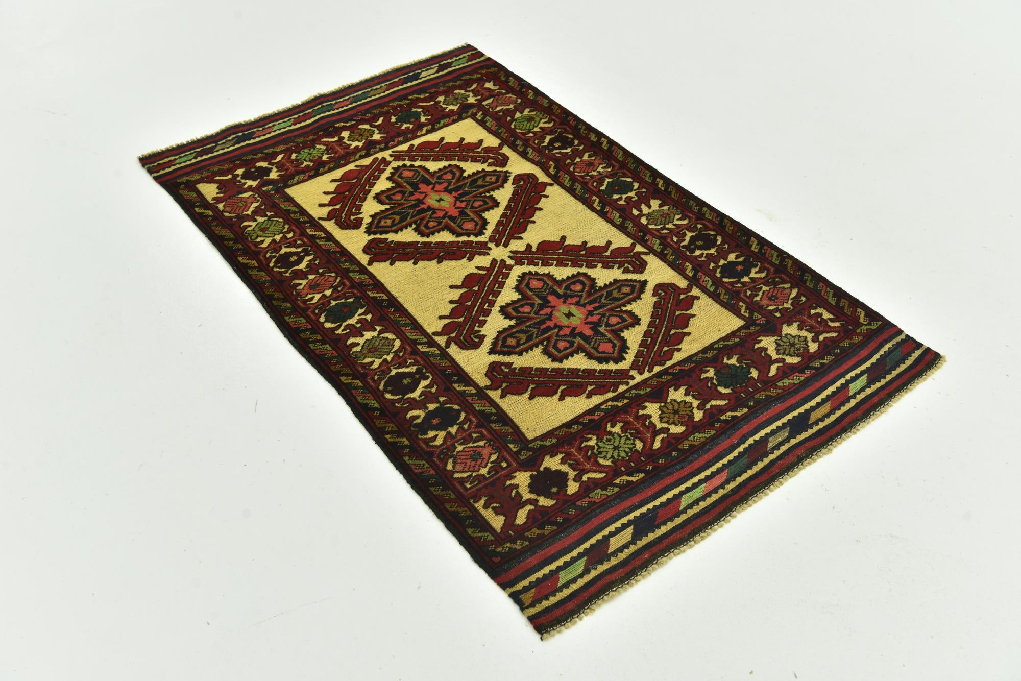 2' 10 x 4' 9 Hand Knotted Sumak Wool Rug