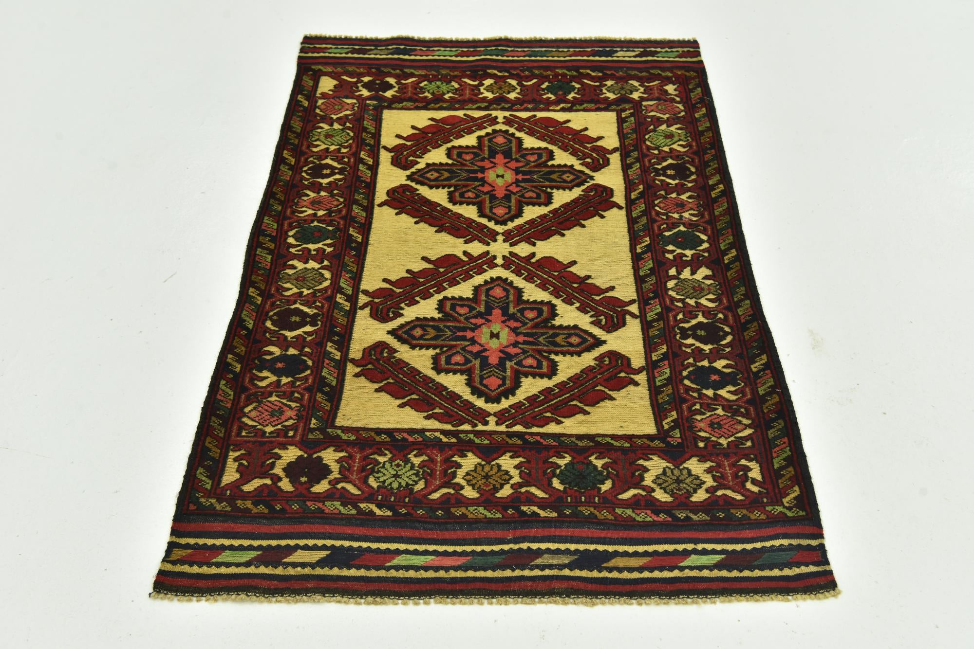 2' 10 x 4' 9 Hand Knotted Sumak Wool Rug