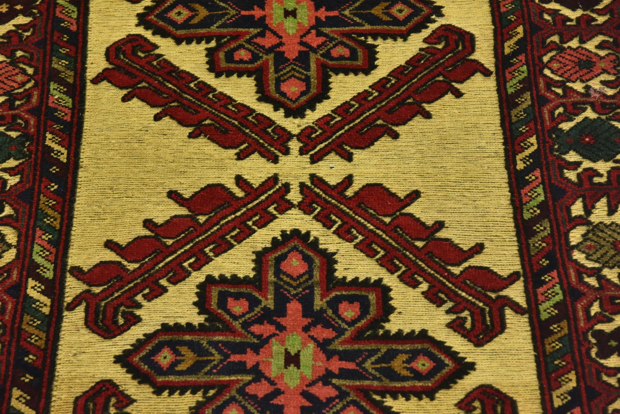 2' 10 x 4' 9 Hand Knotted Sumak Wool Rug