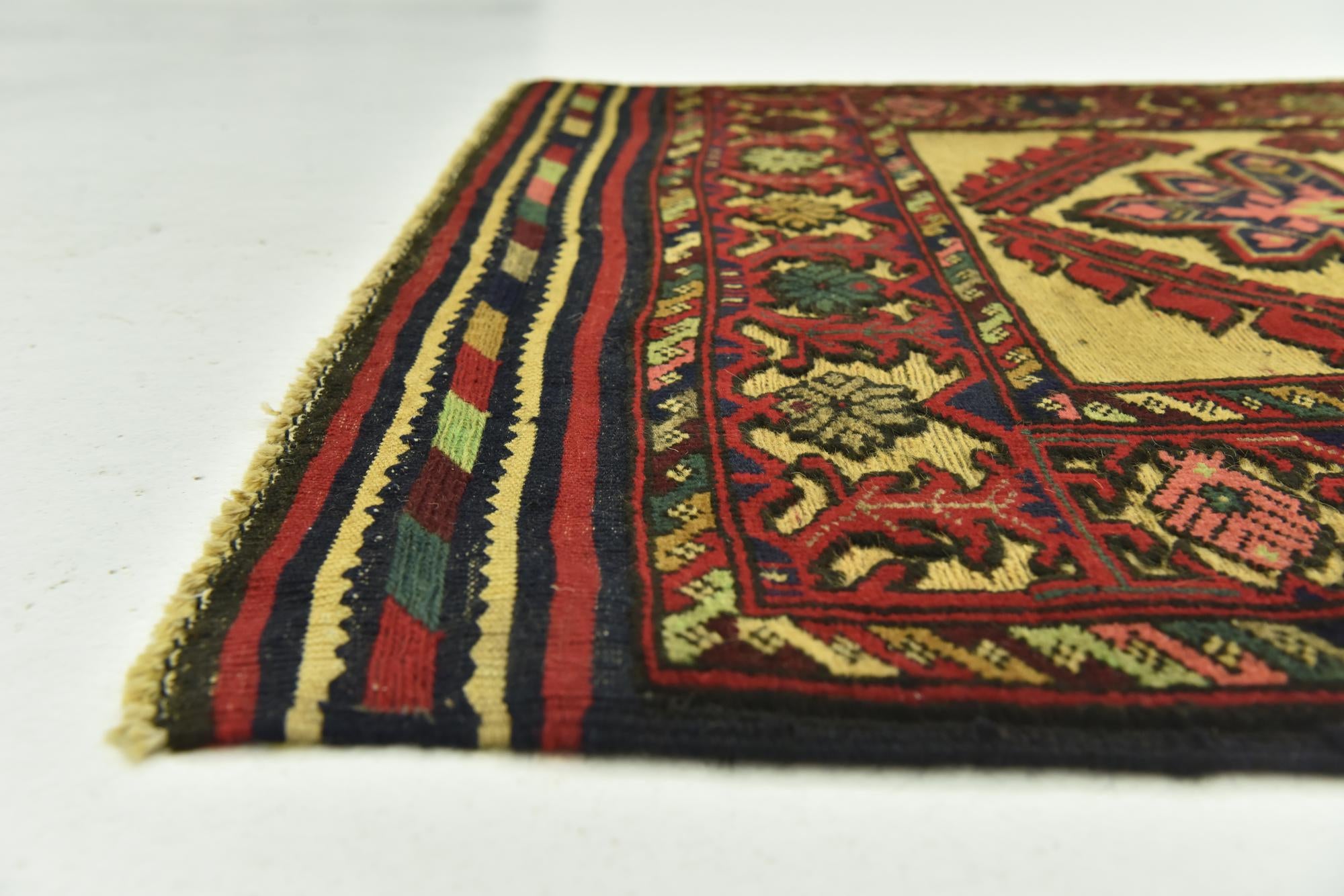 2' 10 x 4' 9 Hand Knotted Sumak Wool Rug