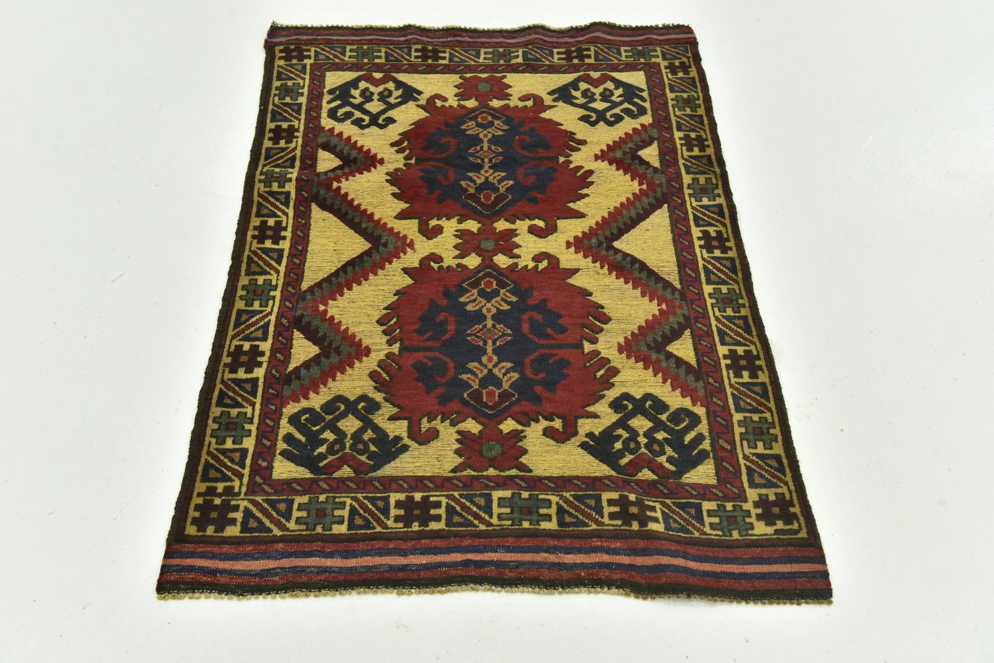 2' 10 x 4' 5 Hand Knotted Sumak Wool Rug
