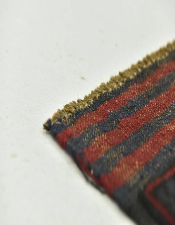 Detail image of 3' x 4' 5 Hand Knotted Sumak Wool Rug