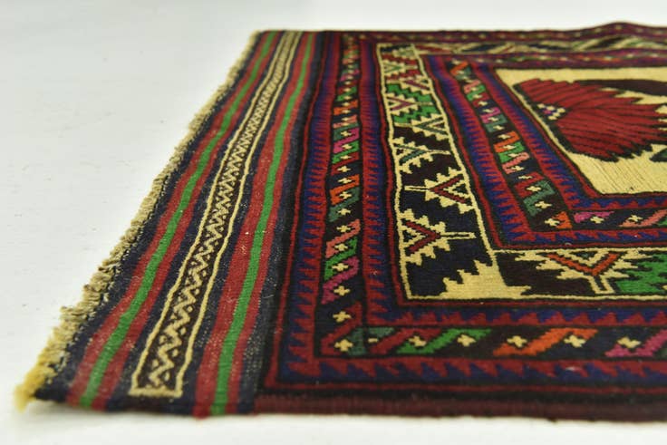 Detail image of 2' 10 x 4' 9 Hand Knotted Sumak Wool Rug