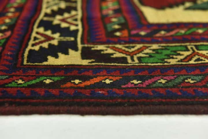 2' 10 x 4' 9 Hand Knotted Sumak Wool Rug