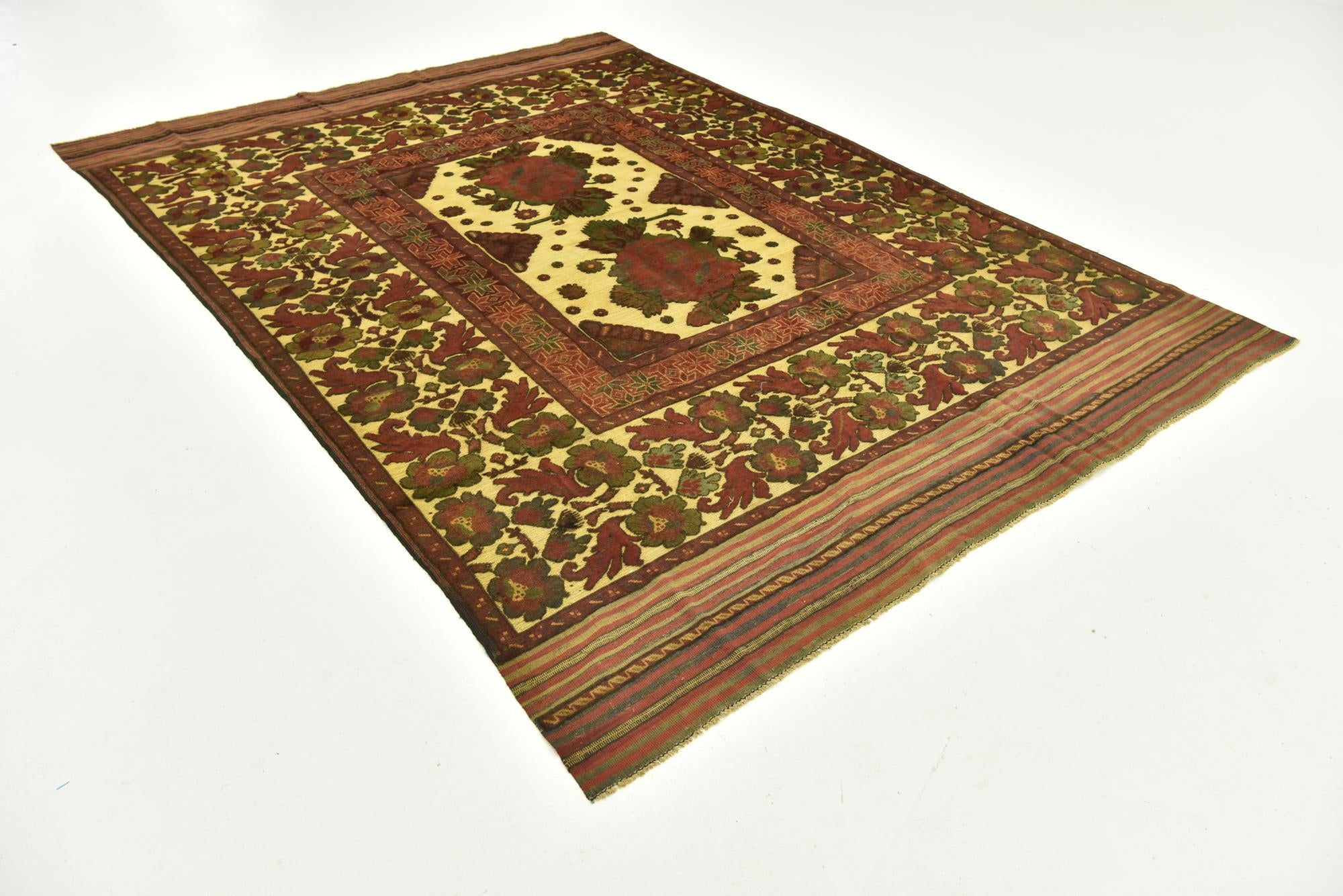 6' 5 x 9' 4 Hand Knotted Sumak Wool Rug