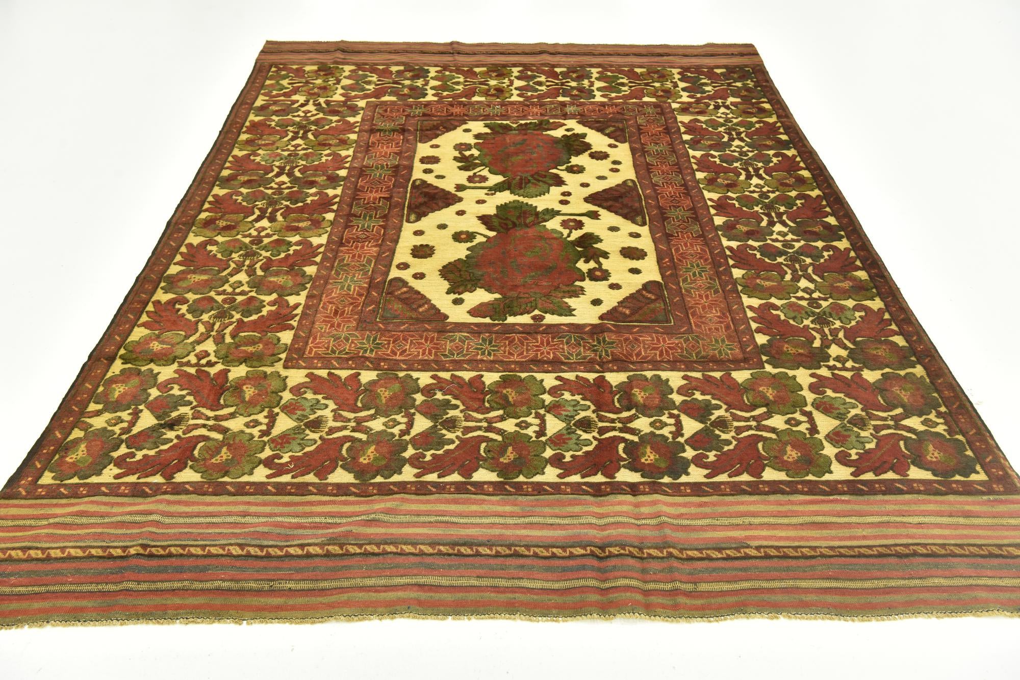 6' 5 x 9' 4 Hand Knotted Sumak Wool Rug