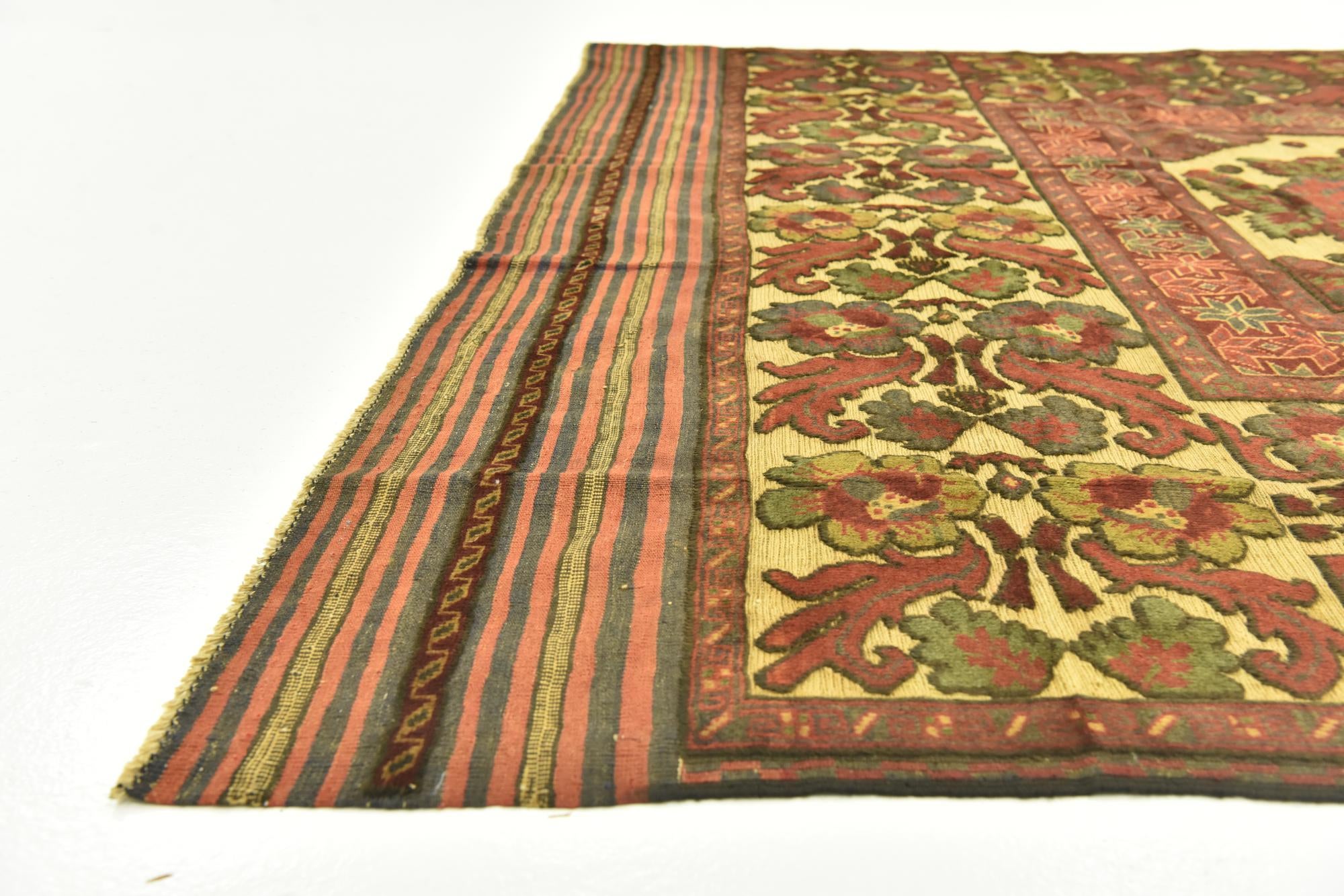 6' 5 x 9' 4 Hand Knotted Sumak Wool Rug