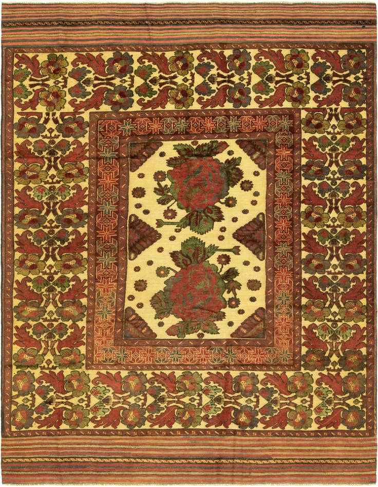 Detail image of 6' 5 x 9' 4 Hand Knotted Sumak Wool Rug