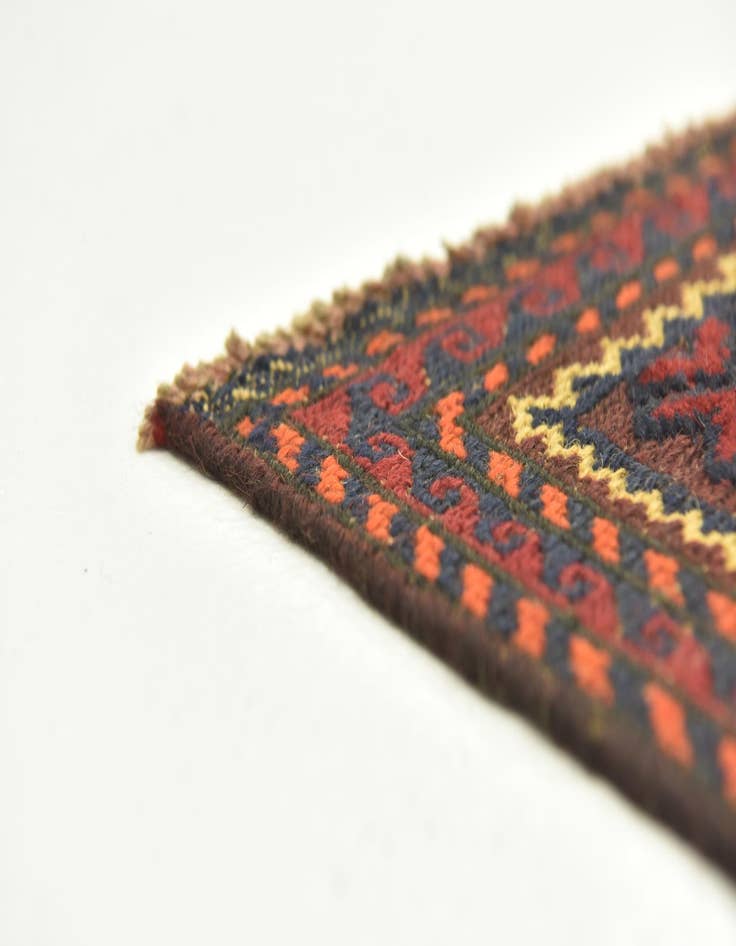 Detail image of 6' 4 x 8' 10 Hand Knotted Sumak Wool Rug