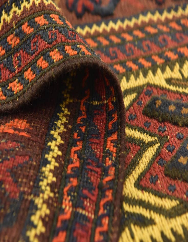 Detail image of 6' 4 x 8' 10 Hand Knotted Sumak Wool Rug