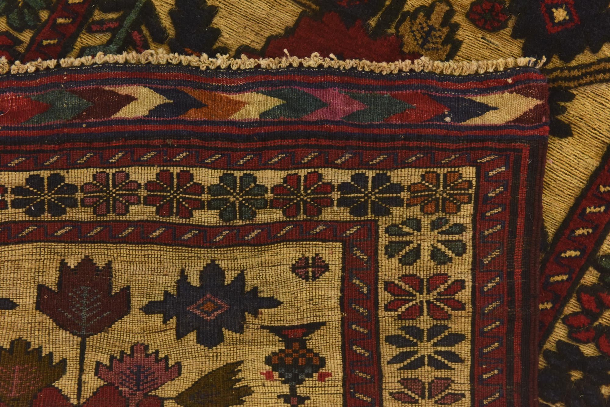 2' 10 x 4' 6 Hand Knotted Sumak Wool Rug