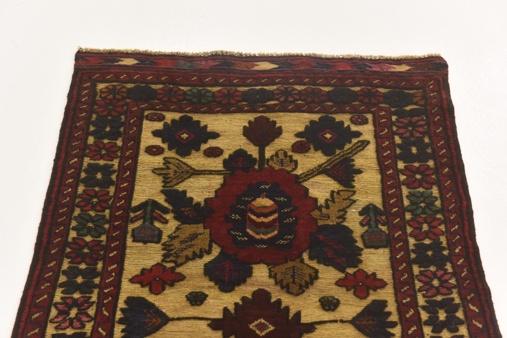 2' 10 x 4' 6 Hand Knotted Sumak Wool Rug