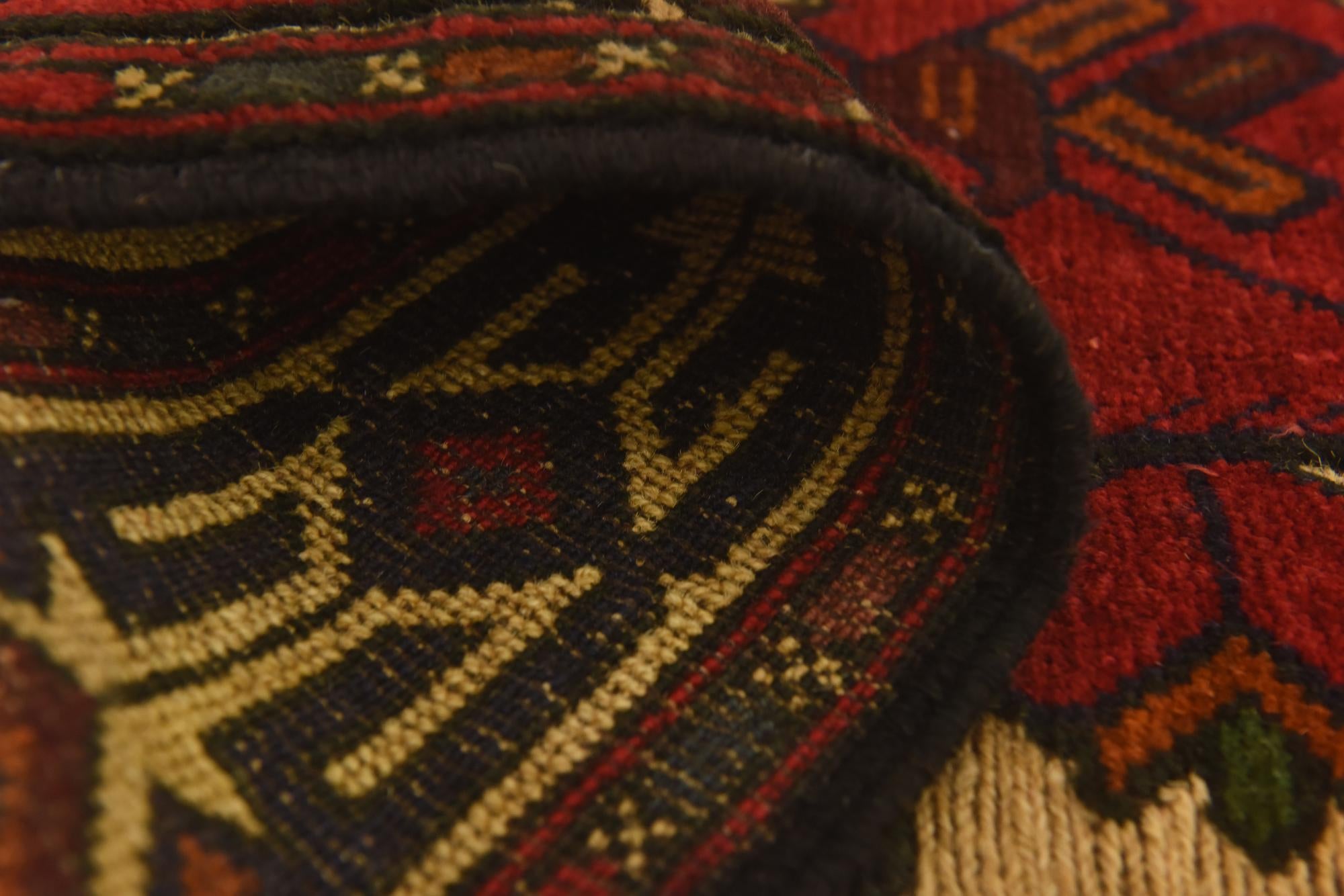 2' 10 x 4' 9 Hand Knotted Sumak Wool Rug
