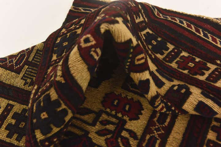 2' 10 x 4' Hand Knotted Sumak Wool Rug