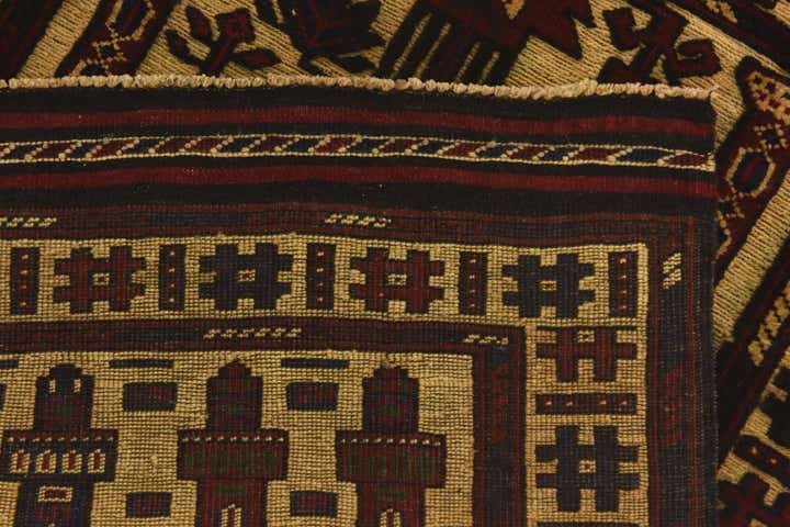 2' 10 x 4' Hand Knotted Sumak Wool Rug