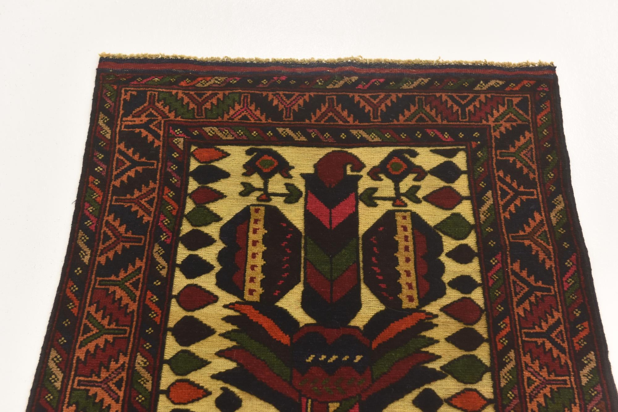 2' 6 x 4' 6 Hand Knotted Sumak Wool Rug