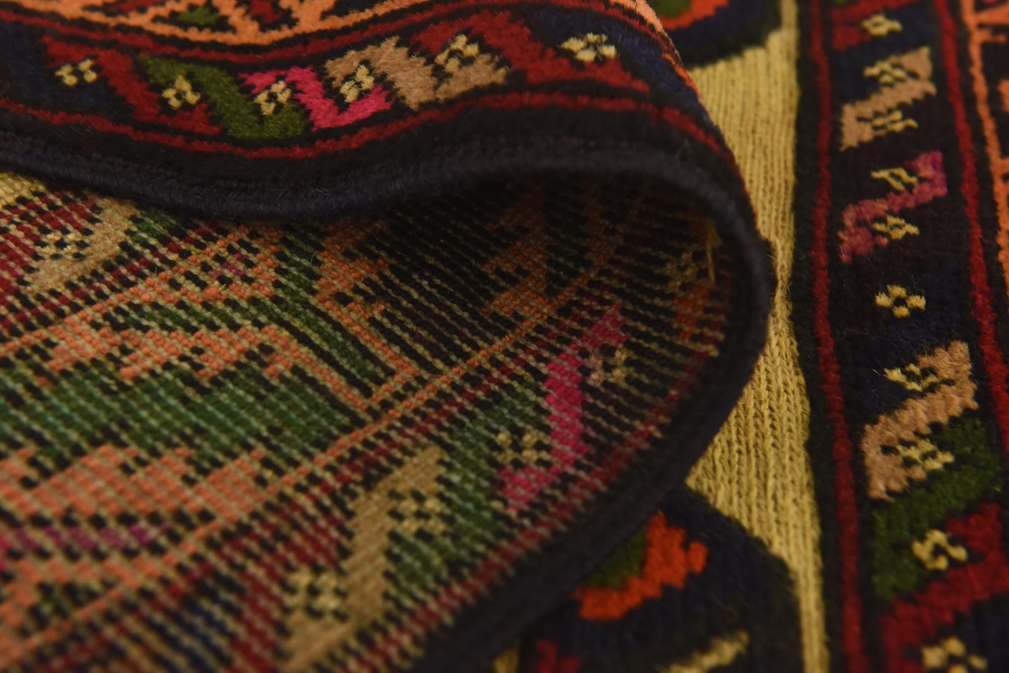 2' 6 x 4' 6 Hand Knotted Sumak Wool Rug
