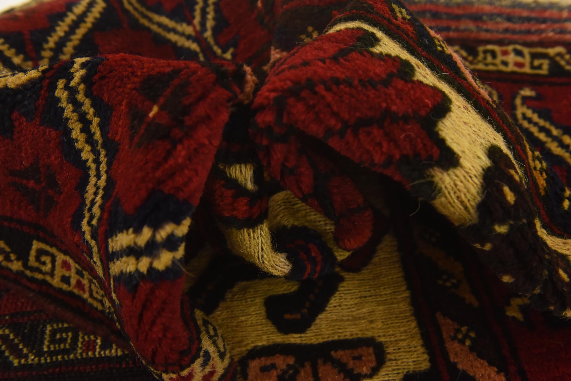 3' x 4' 7 Hand Knotted Sumak Wool Rug