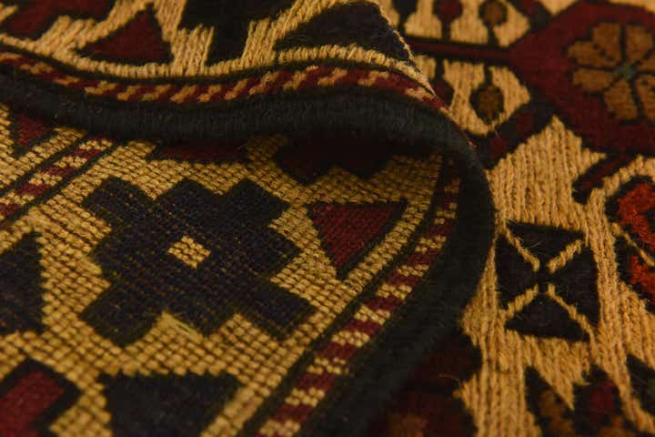 2' 9 x 4' 8 Hand Knotted Sumak Wool Rug
