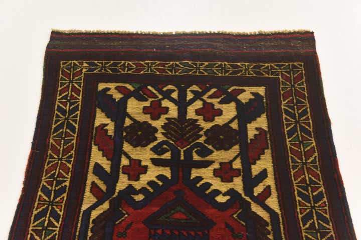 2' 9 x 4' 6 Hand Knotted Sumak Wool Rug