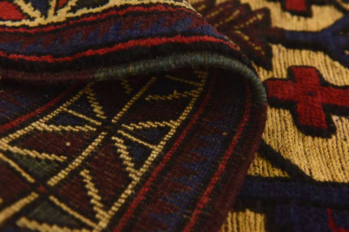 2' 9 x 4' 6 Hand Knotted Sumak Wool Rug